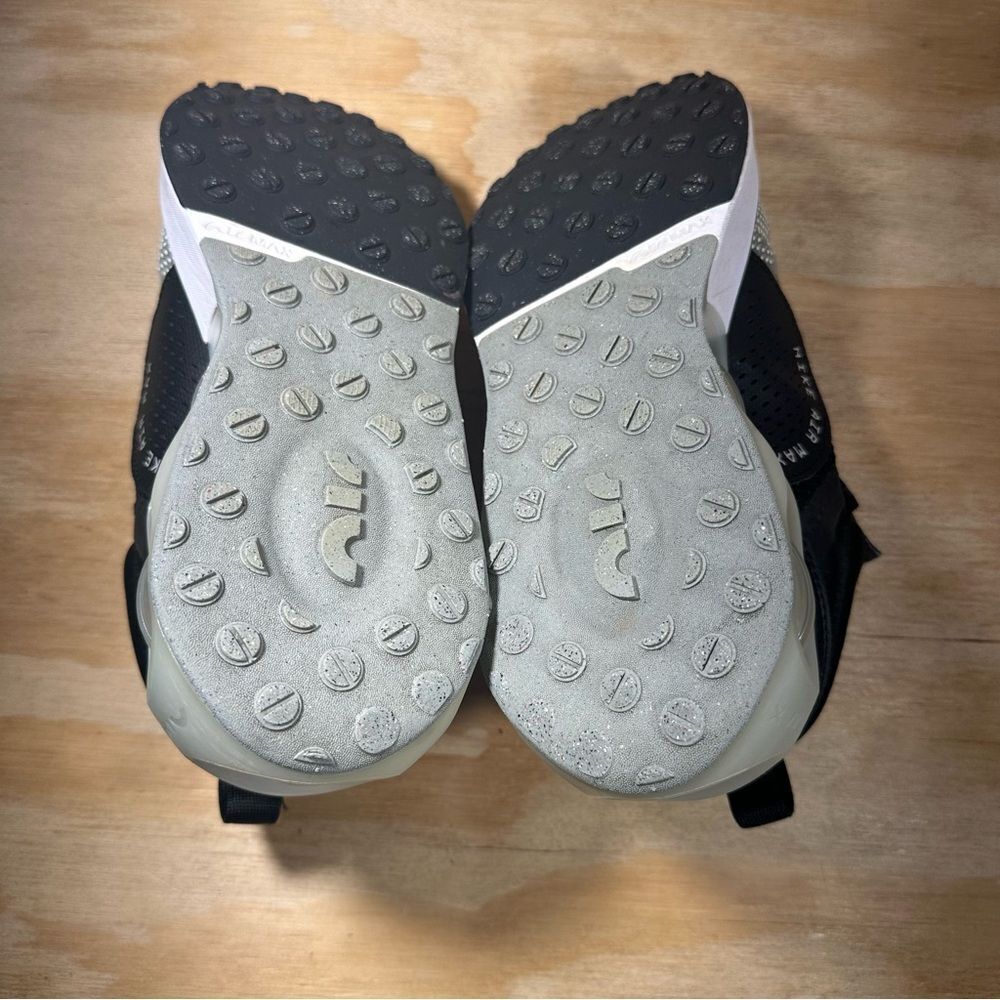 Nike Air Max Black and White Sneakers Women’s Size 7 - Picture 7 of 9